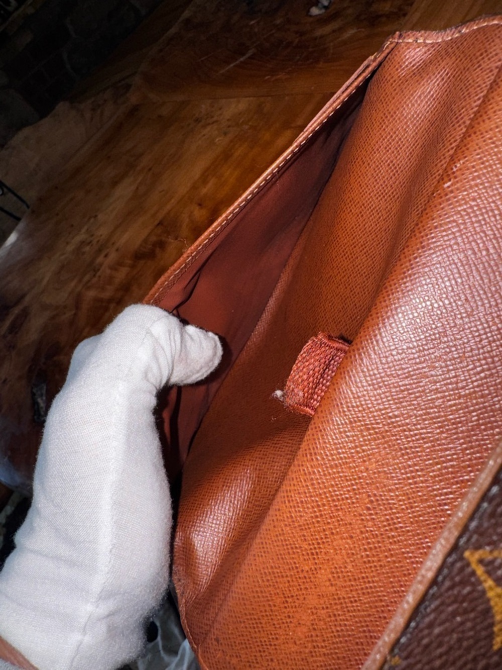 Louis Vuitton Monogram Porte
Tresor International Trifold Long
Wallet/ - Picture 12 of 17